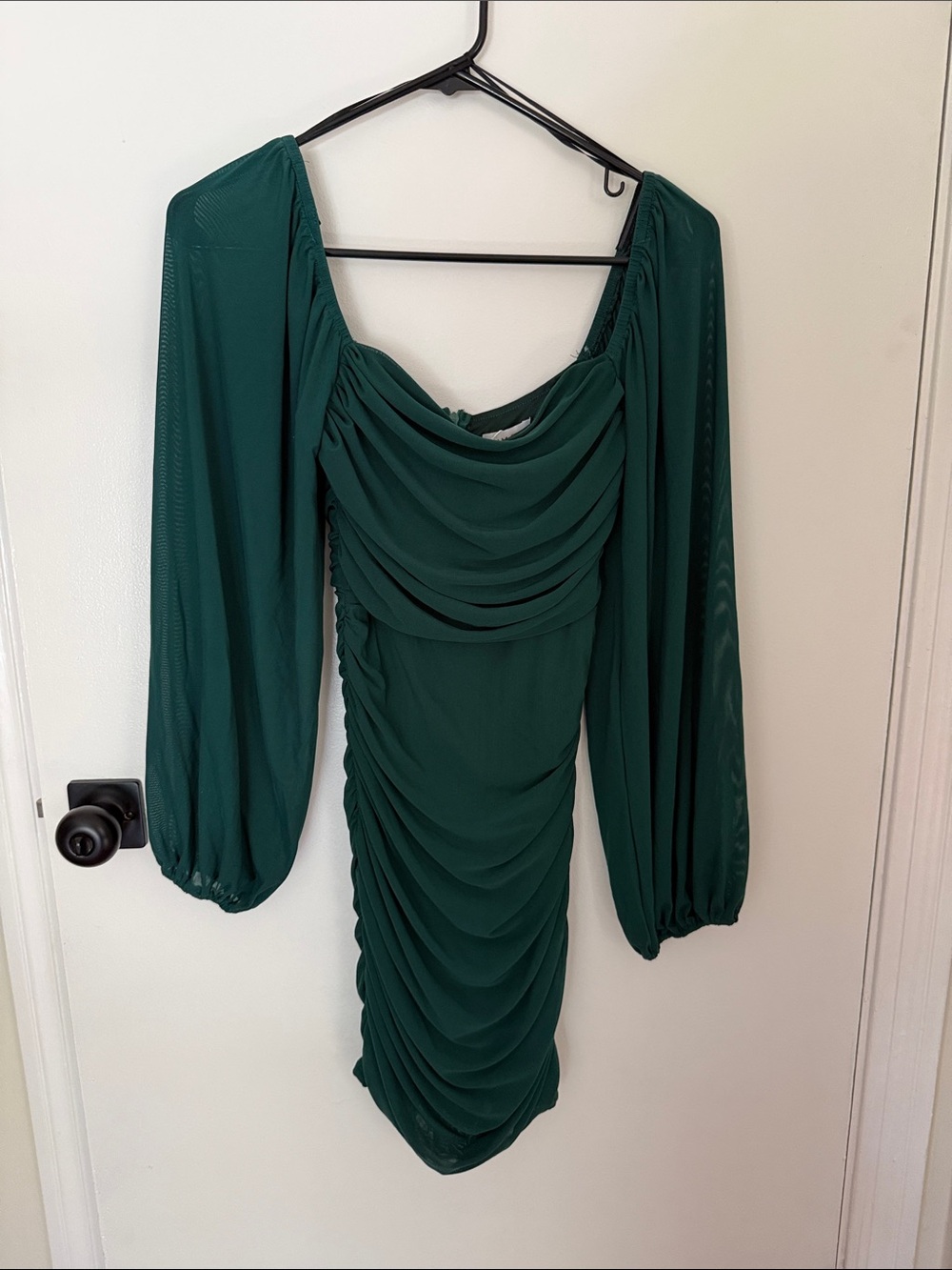 Emerald Green Rumor mini Long sleeve ruched event dress! Size 8/M NWT